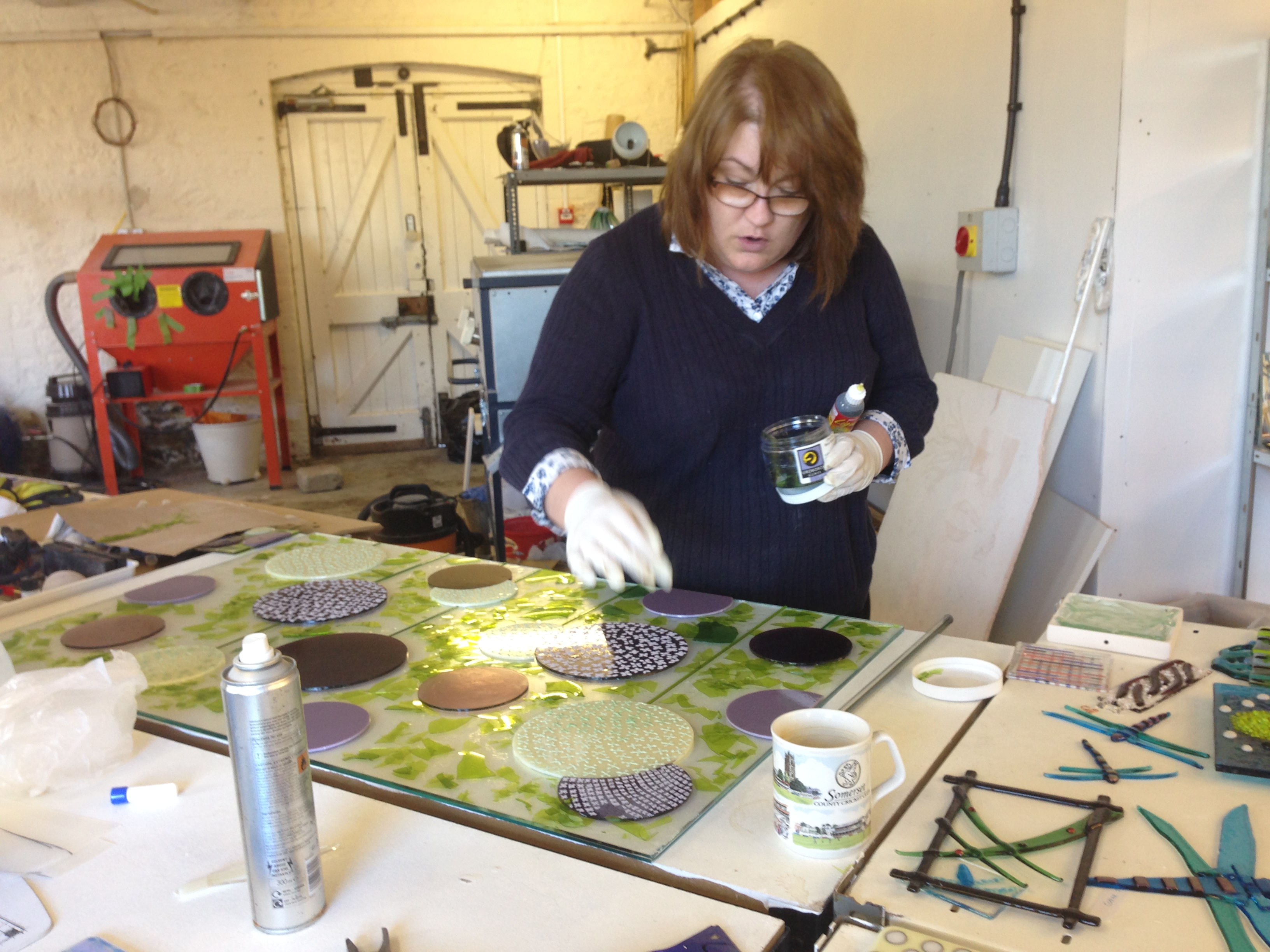 students on Glass Splashbacks and Large Panels course at Glassification ...